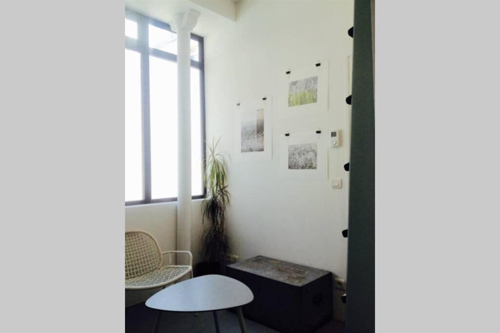 Small Arty Studio Menilmontant Paris Bagian luar foto