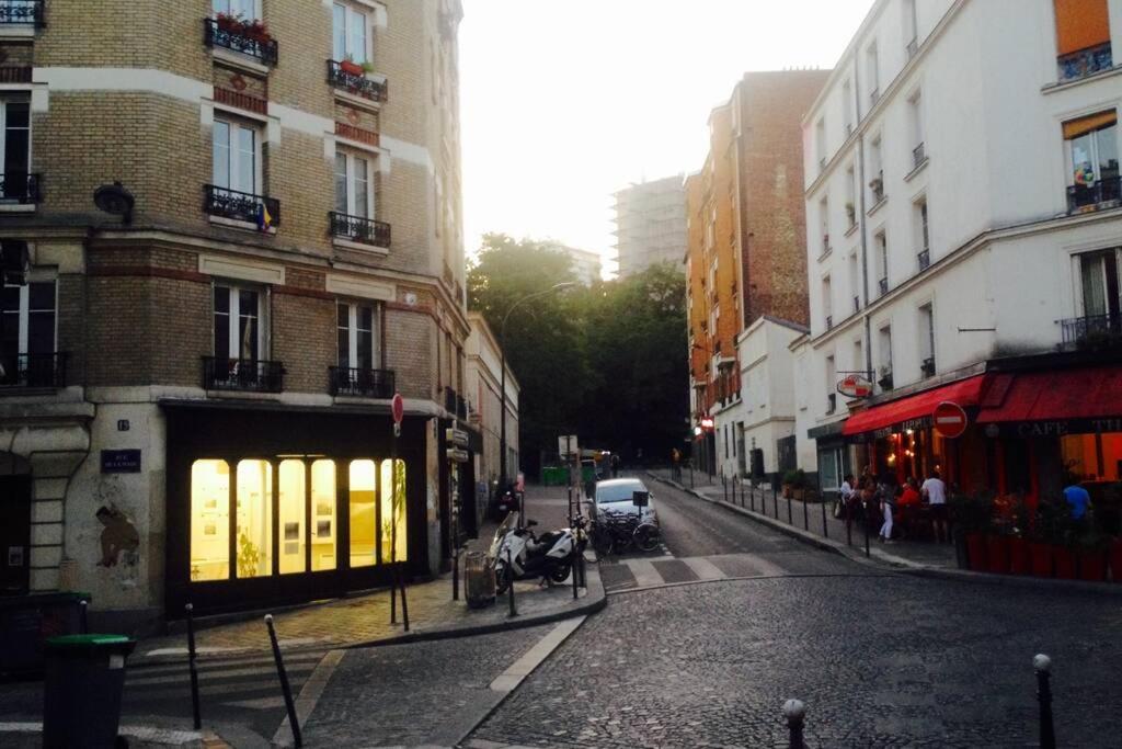 Small Arty Studio Menilmontant Paris Bagian luar foto